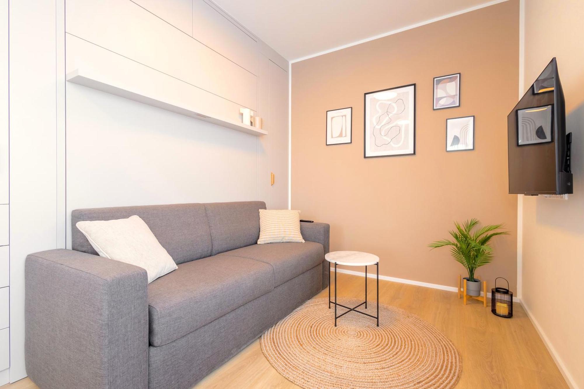 Bright 2Br - 5Th Floor, Balcony, Free Parking By Gravity Prague Apartment Luaran gambar