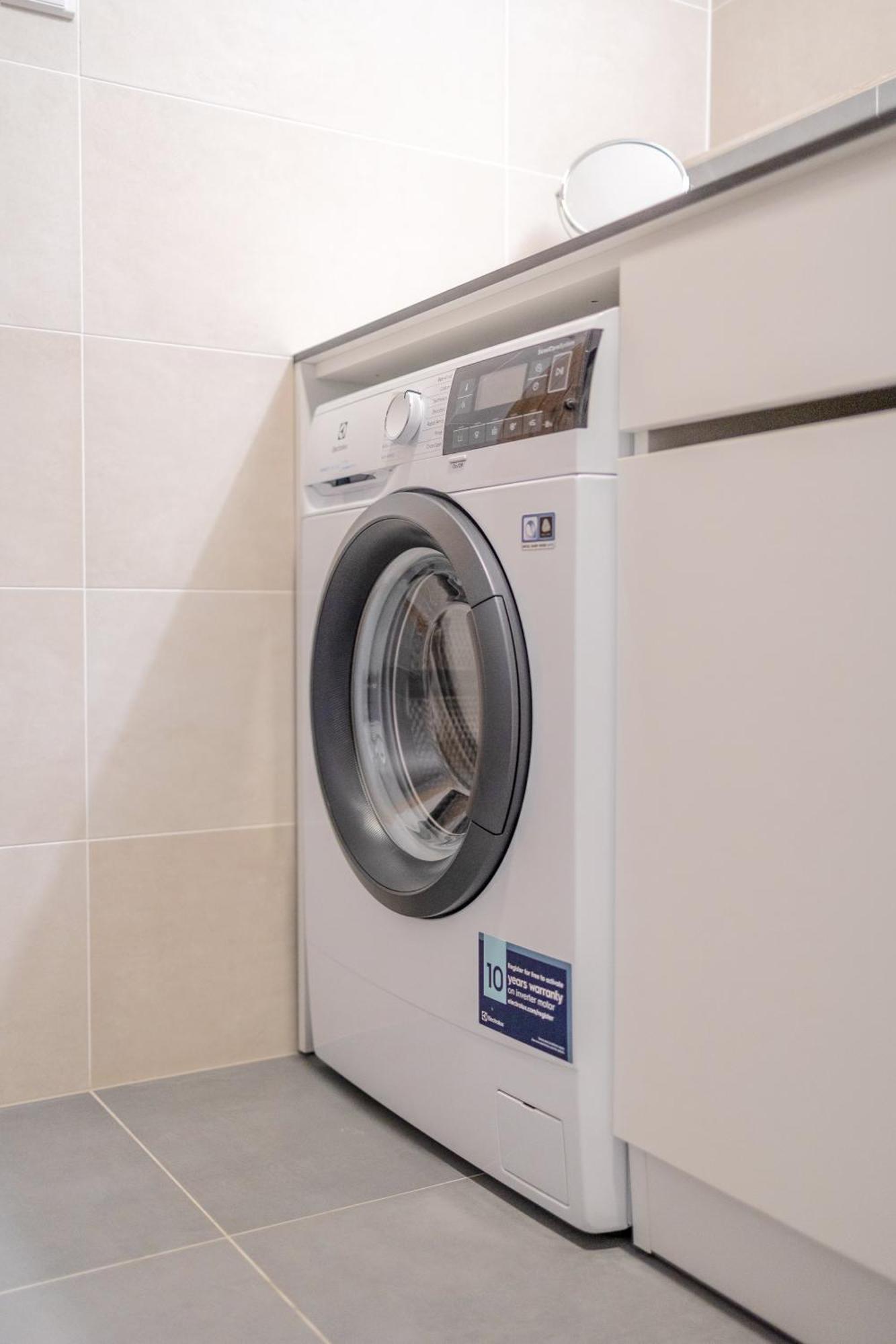 Bright 2Br - 5Th Floor, Balcony, Free Parking By Gravity Prague Apartment Luaran gambar