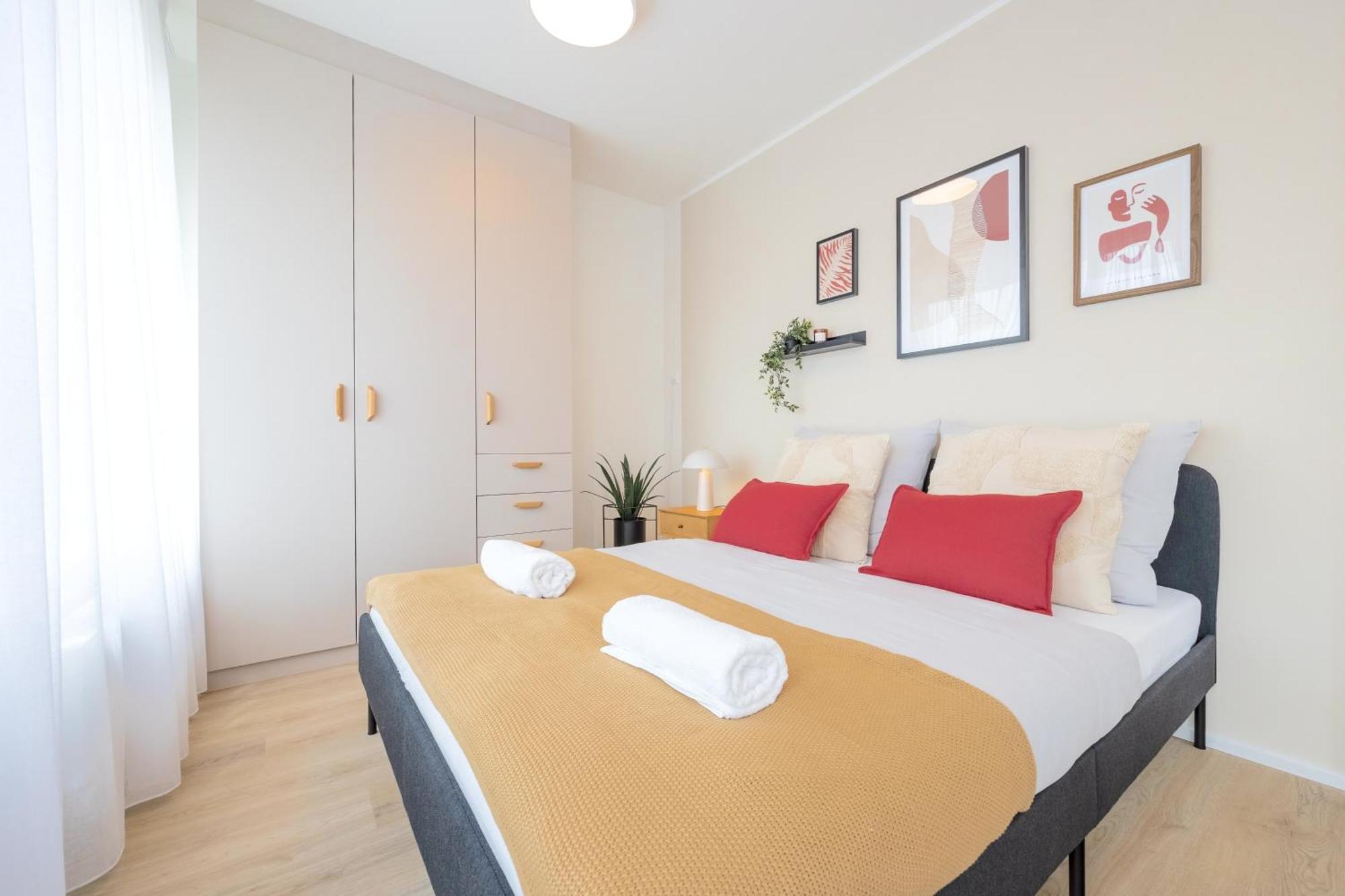 Bright 2Br - 5Th Floor, Balcony, Free Parking By Gravity Prague Apartment Luaran gambar